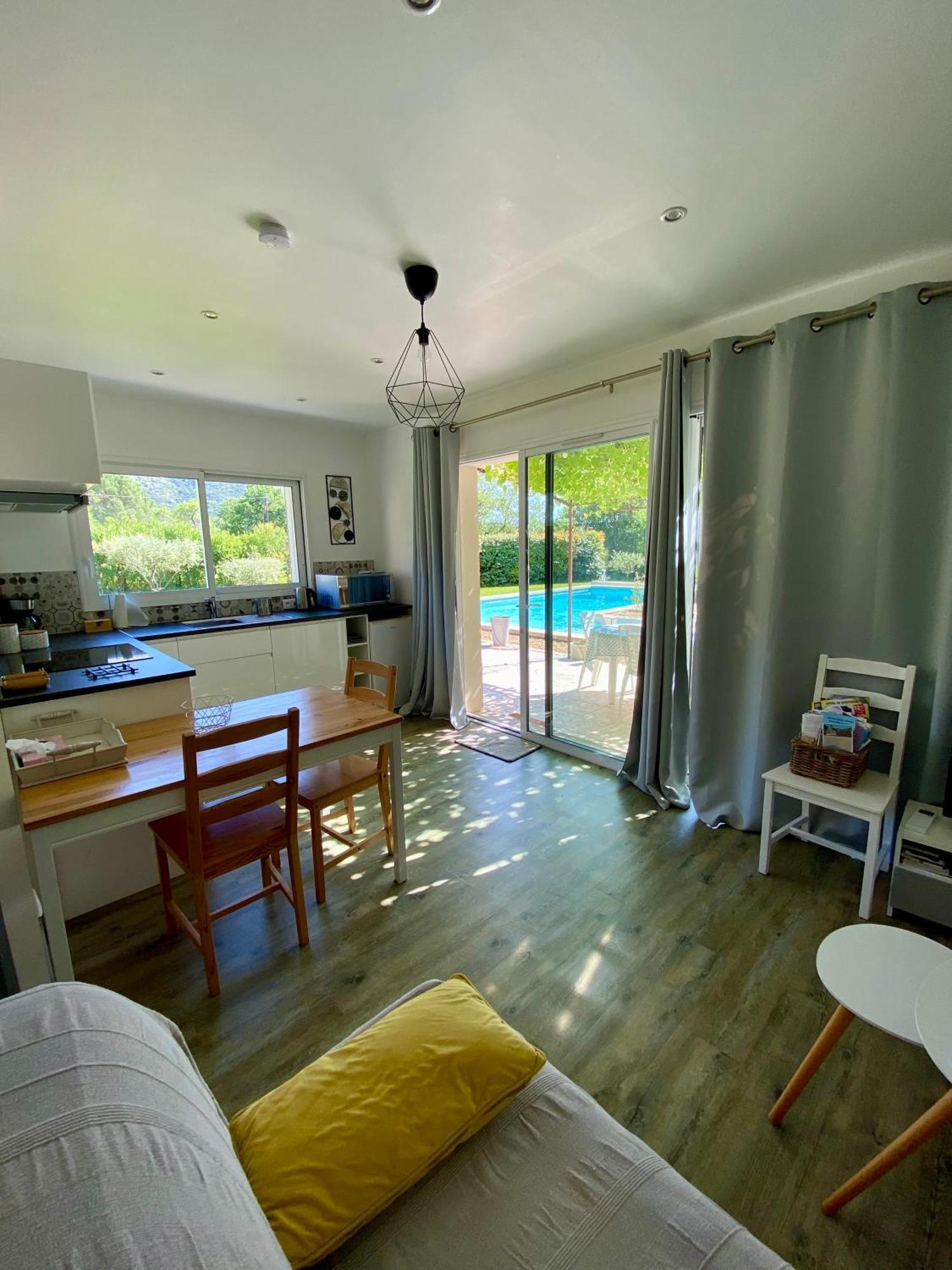 La Petite Maison Robion en Luberon Zimmer foto